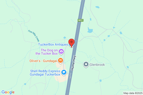 Di's Tuckerbox