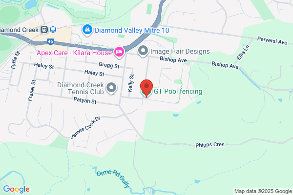Feature Timber Pool Fencing
